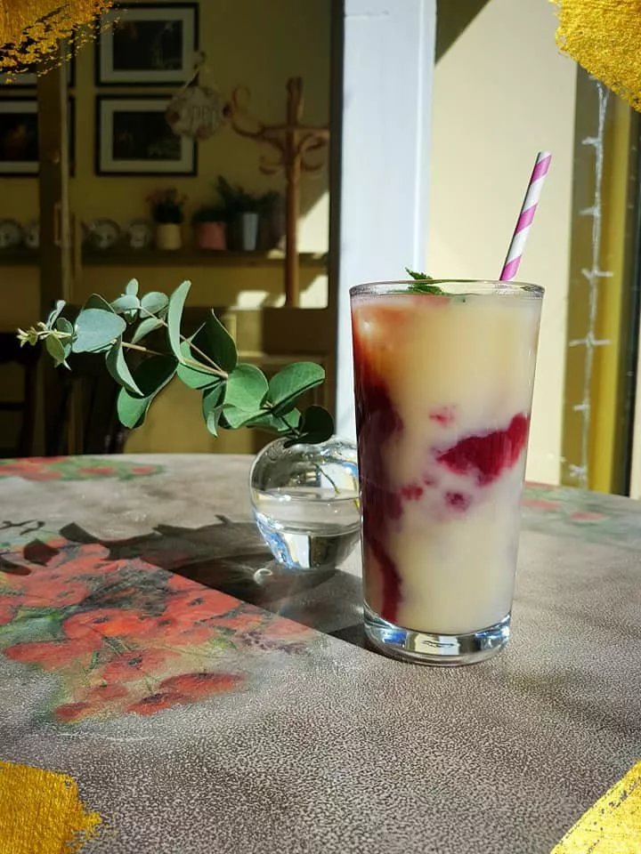Bee's Knees Cafe