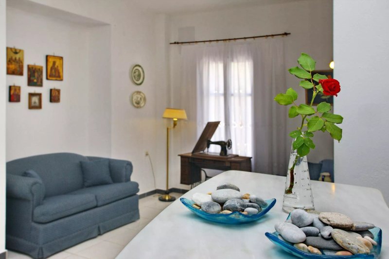 Dolphin Hotel