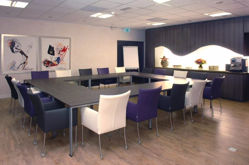 City Hotel