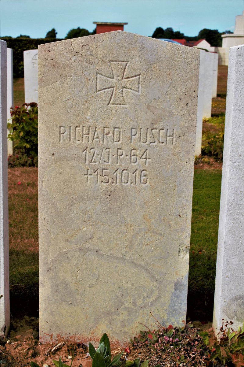 Longueval Road Cemetery