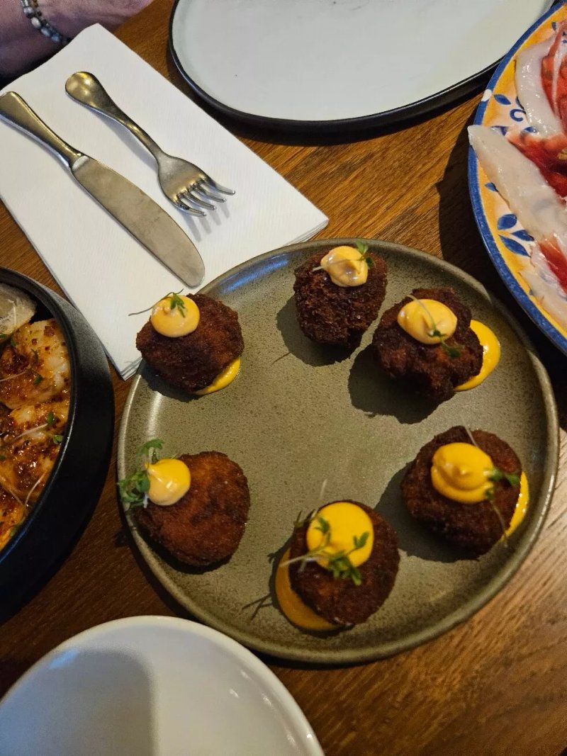 Tres Tintas Pintxos & Tapas