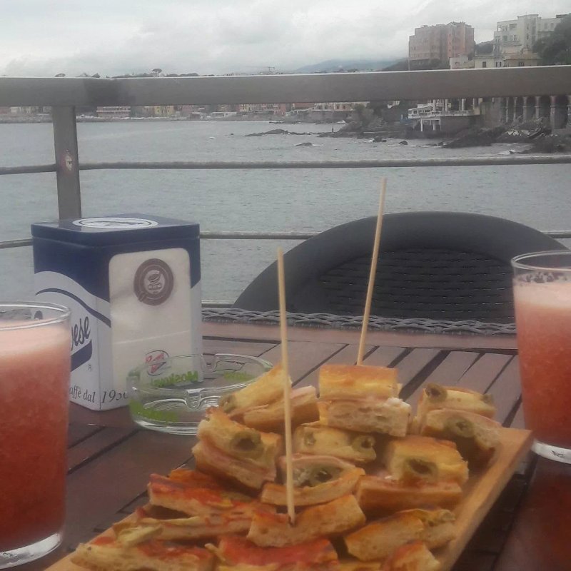 Monu Cafe