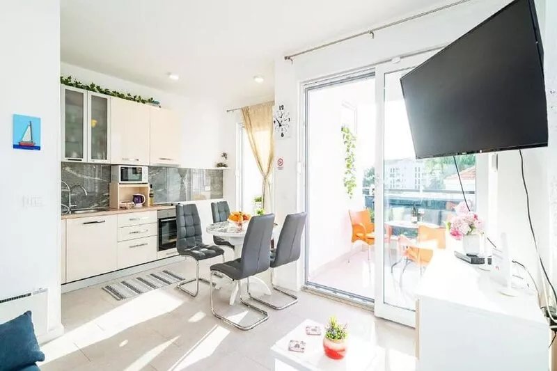 Apartment Anka - One Bedroom Apartment with Terrace