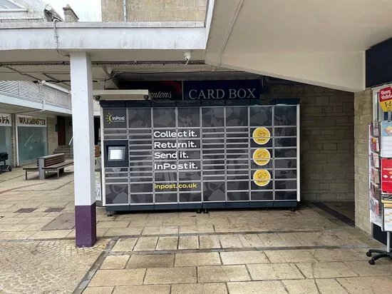 Three Horseshoes Walk Shopping Centre