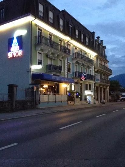 Hotel du Port