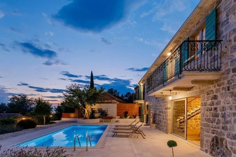 Old Stone Villa with pool, Sea and Mountain Views in Peaceful Area, Kotor Bay