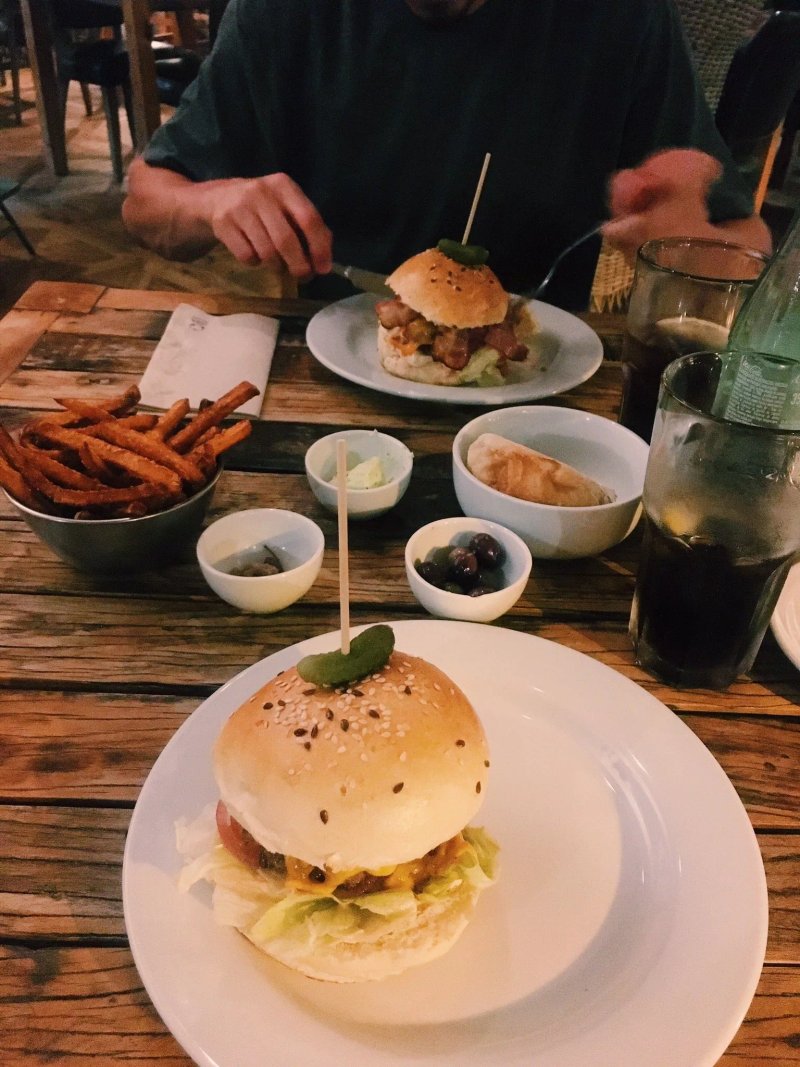 Surfers Lodge Restaurant