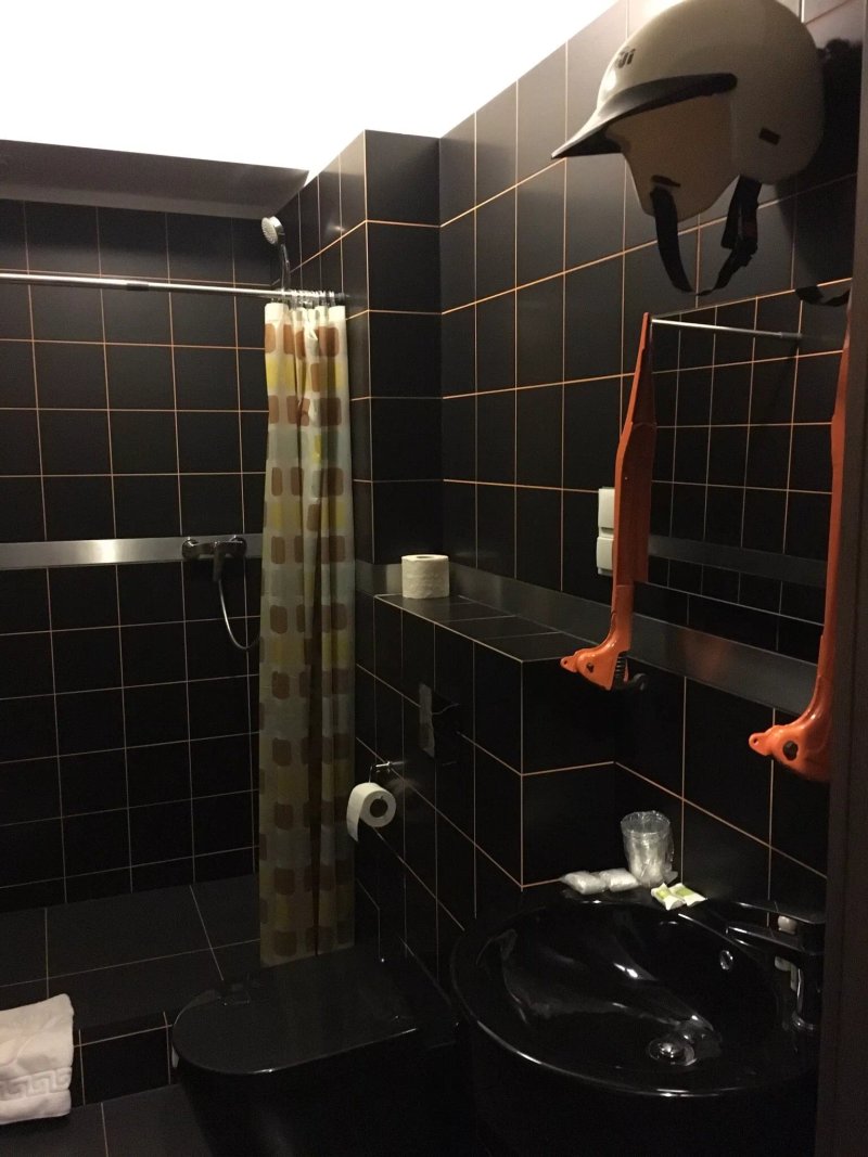 GarageHotel