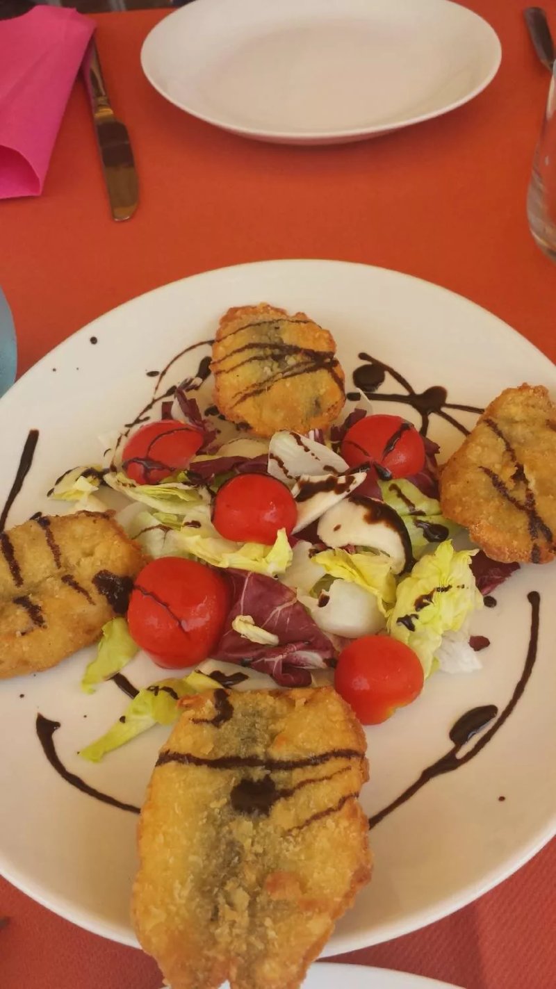 Ristorante Pizzeria Gelateria L'anguilla C'e