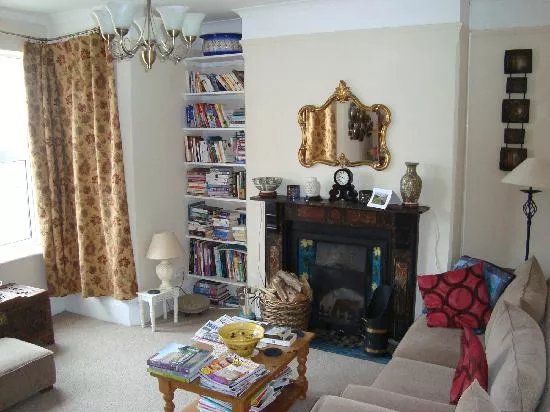 Holmleigh House