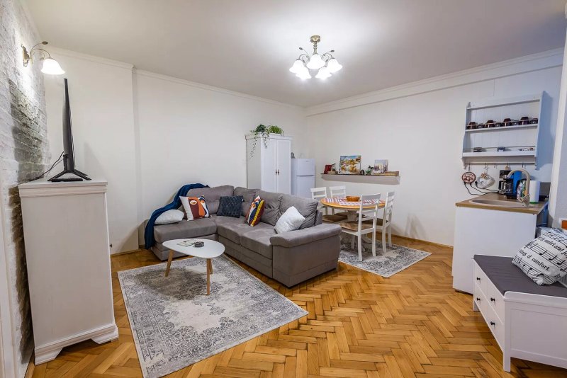George Enescu Guest House