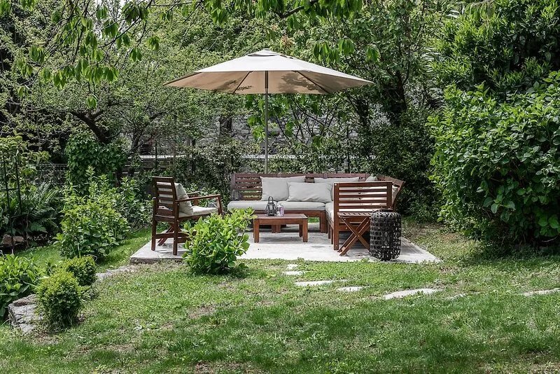 Fabulous villa with private pool set in beautiful garden overlooking the lake