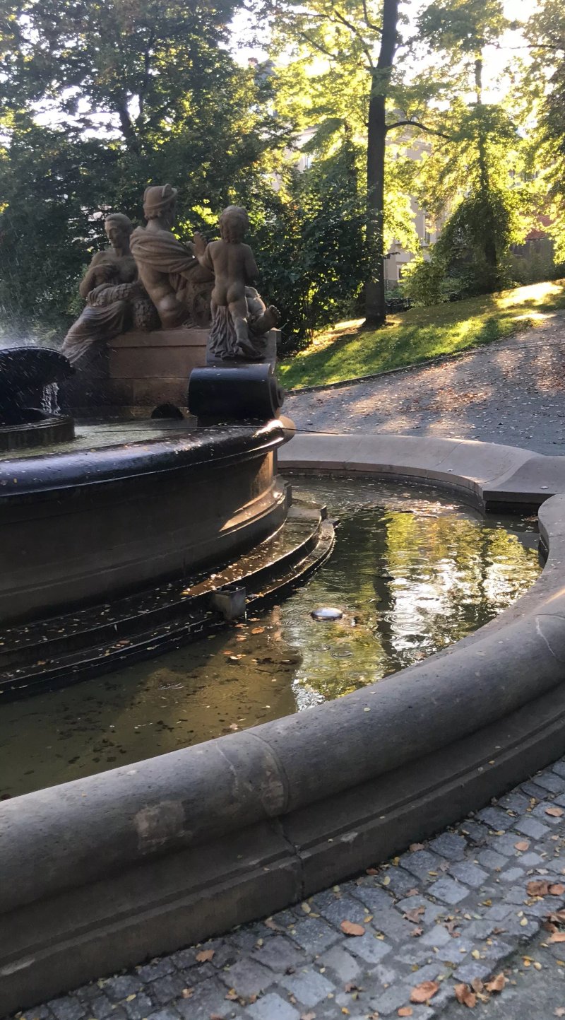 Der Wettinbrunnen Im Bismarckhain