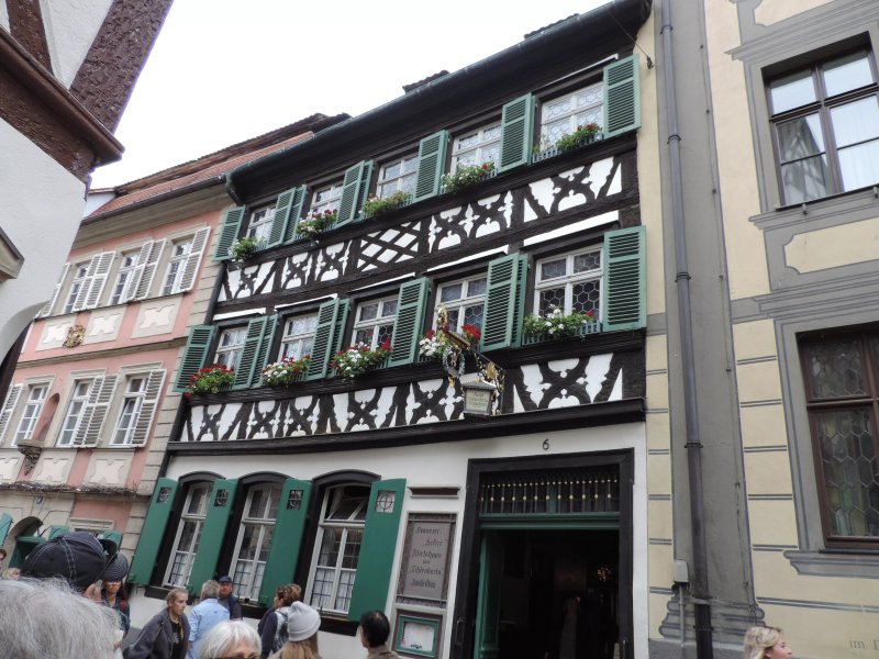 Restaurants & cafés