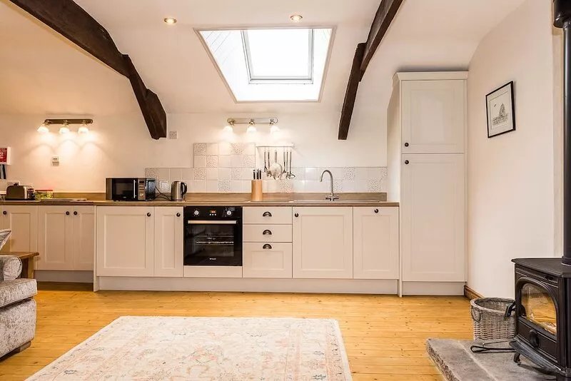Cosy Cottage, Stunning Views, Walks from the door, Pubs within walking distance
