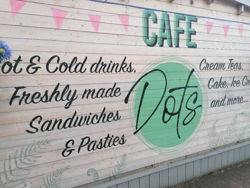 Dots Cafe