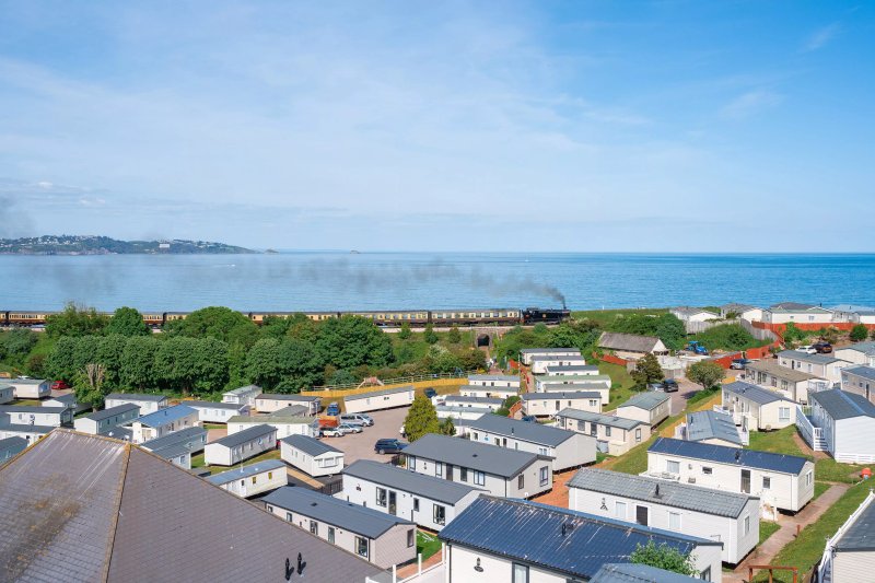 Waterside Holiday Park - Park Holidays UK