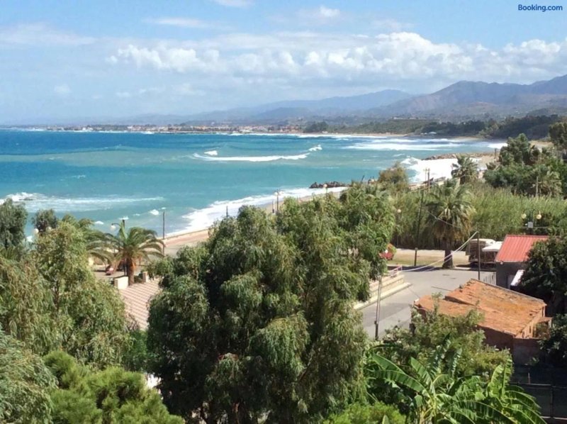 Golfo Di Tindari Apartments