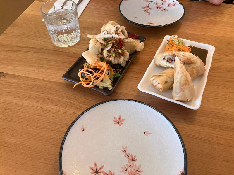 Aka Restaurant & Lounge