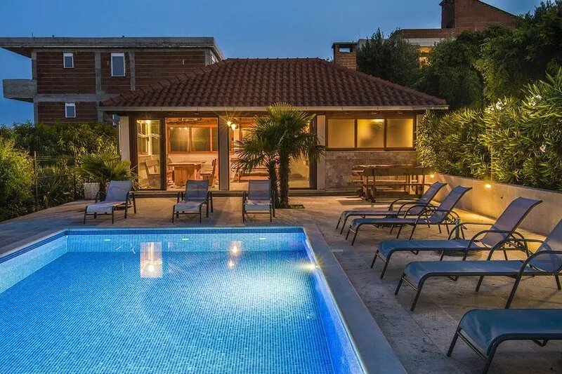 Villa Dvori Viškovi-Seven Bedroom Villa with Swimming Pool