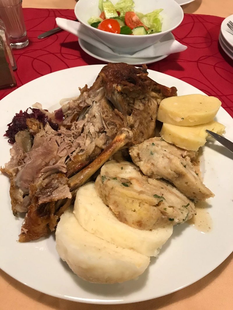 Staroceska Restaurace