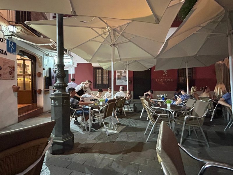 La Esquinita De La Juderia El Patio