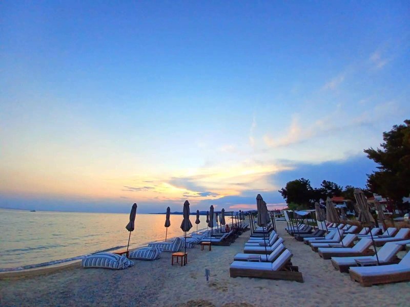 Ikies Suites Bythe Sea