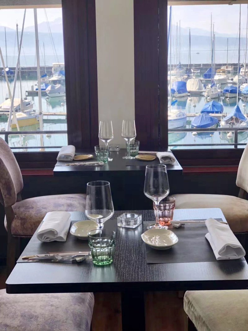 Japonais Wagyu au port de Lutry