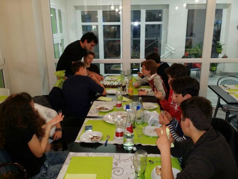 Momy Pizza & Restaurant