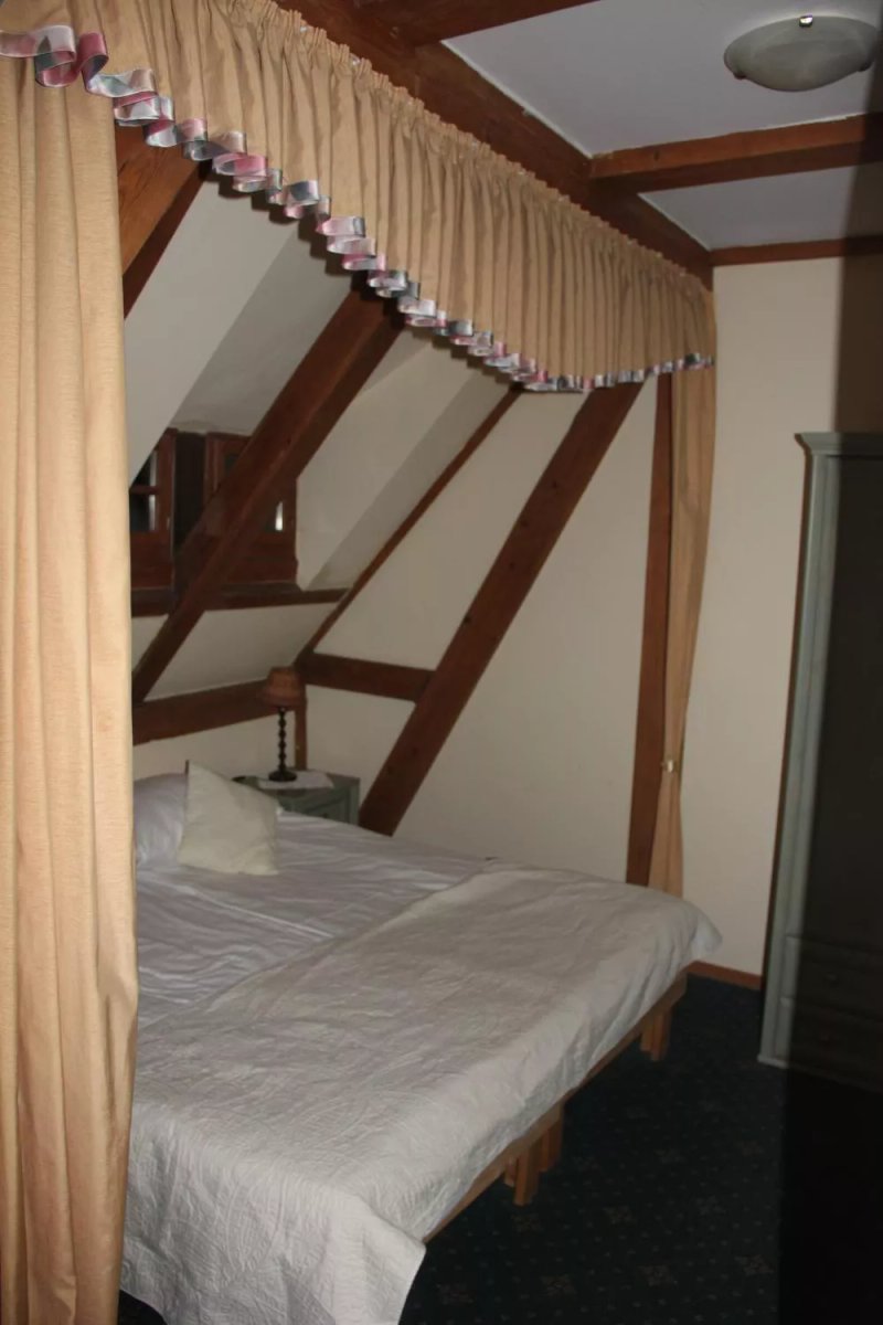 Hotel I Restauracja Przy Oślej Bramie- Zamek Książ