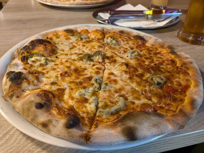 UV Club & Pizzeria