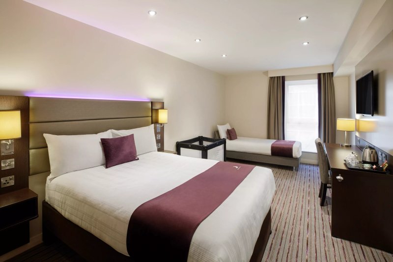 Premier Inn Crewe West Hotel