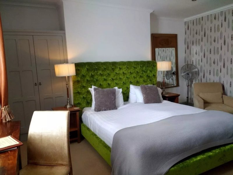 Browns Hotel Dartmouth