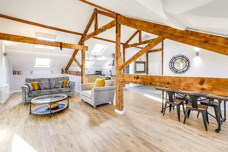The loft room apartment, large 2 bedroom apartment