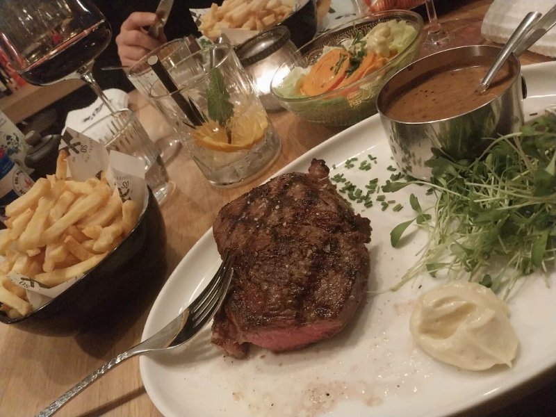 Restaurant-Os