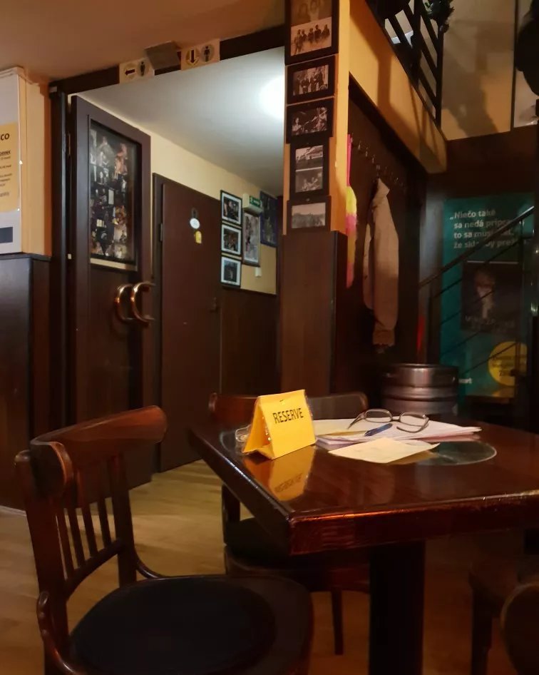 Cafe Studio Club