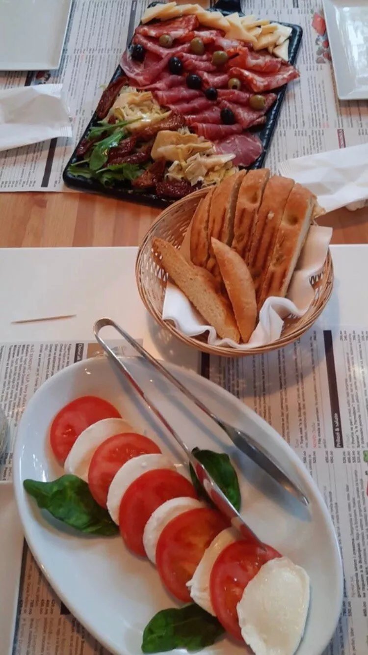 Eatalian Food Bar