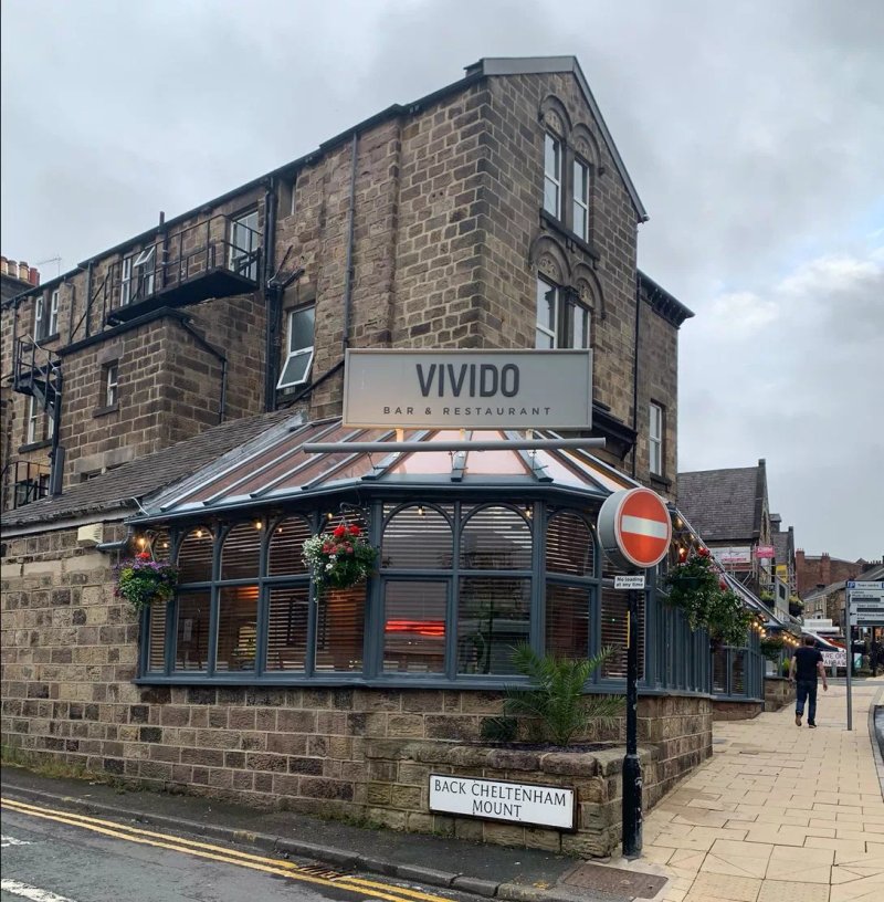 Vivido Bar & Restaurant