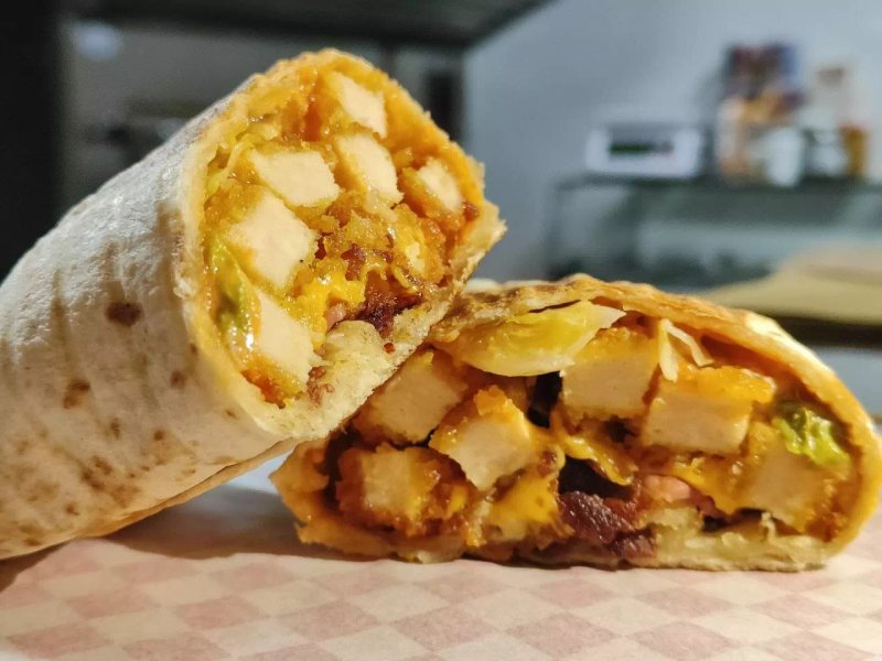 Mom's Pizza & Burger