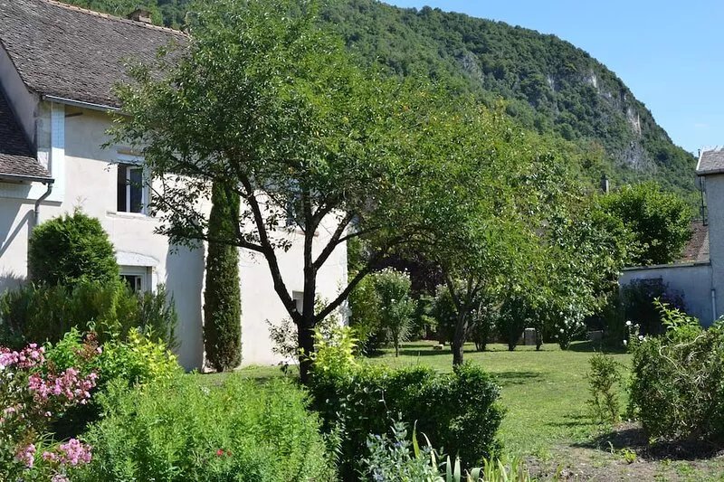Town House in farmhouse, spacious, well equipped, independent