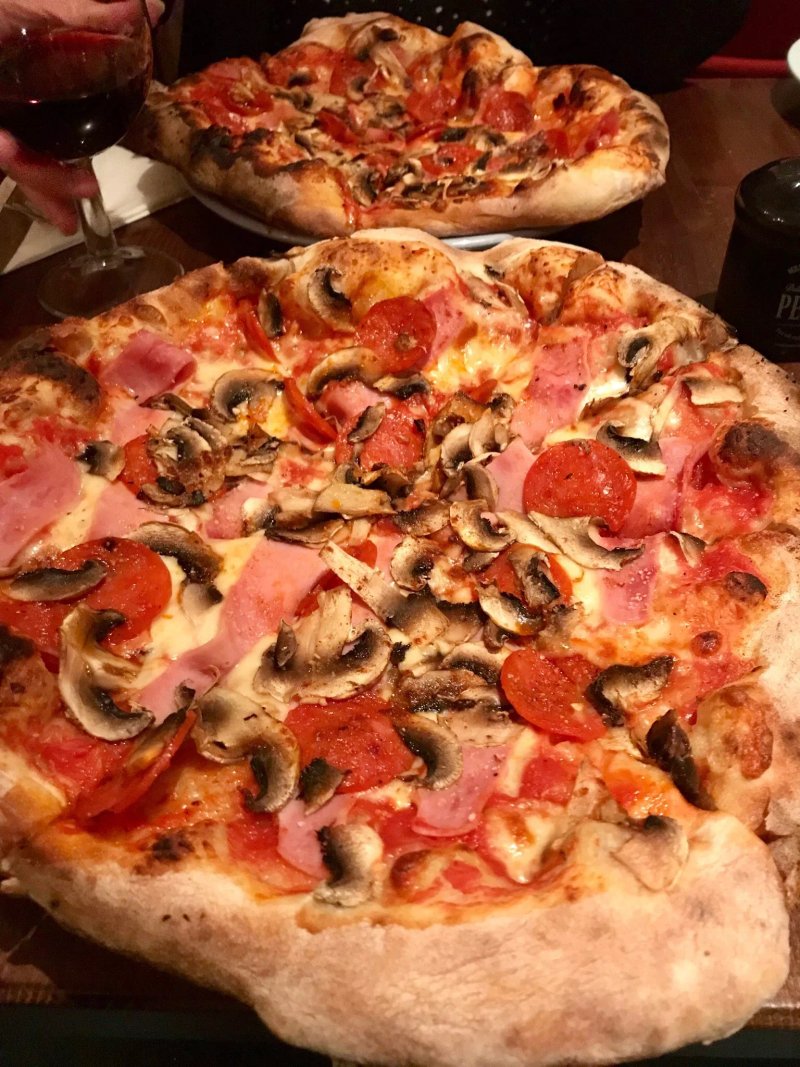 Franks Pizzeria