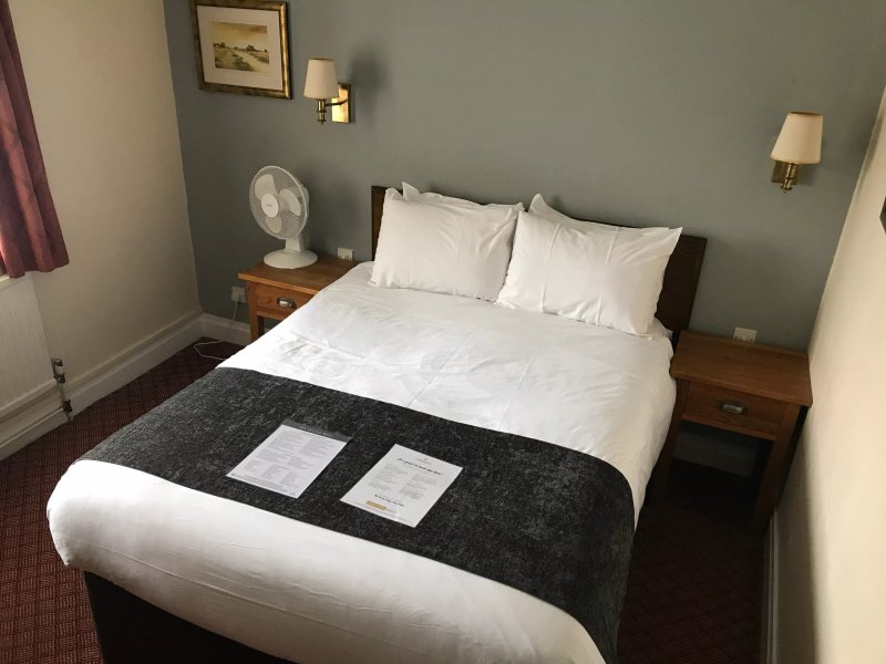 Raven Hotel