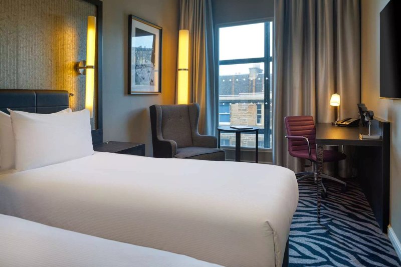 DoubleTree by Hilton Hotel Edinburgh City Centre