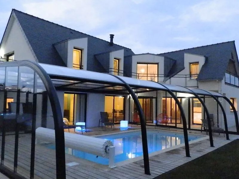 DOËLAN, Villa ***** 12 p, heated indoor pool, spa, sauna, billiards