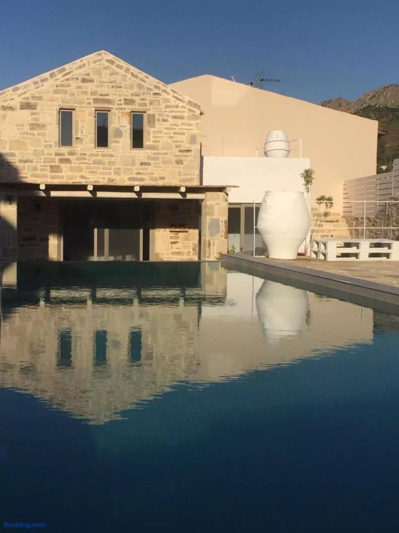 Laini Luxury Suites
