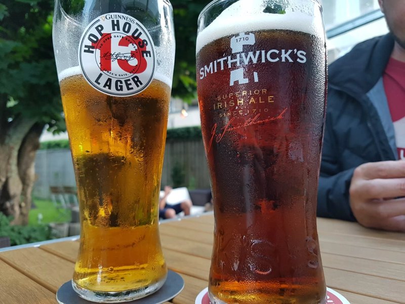 Glasi Pub