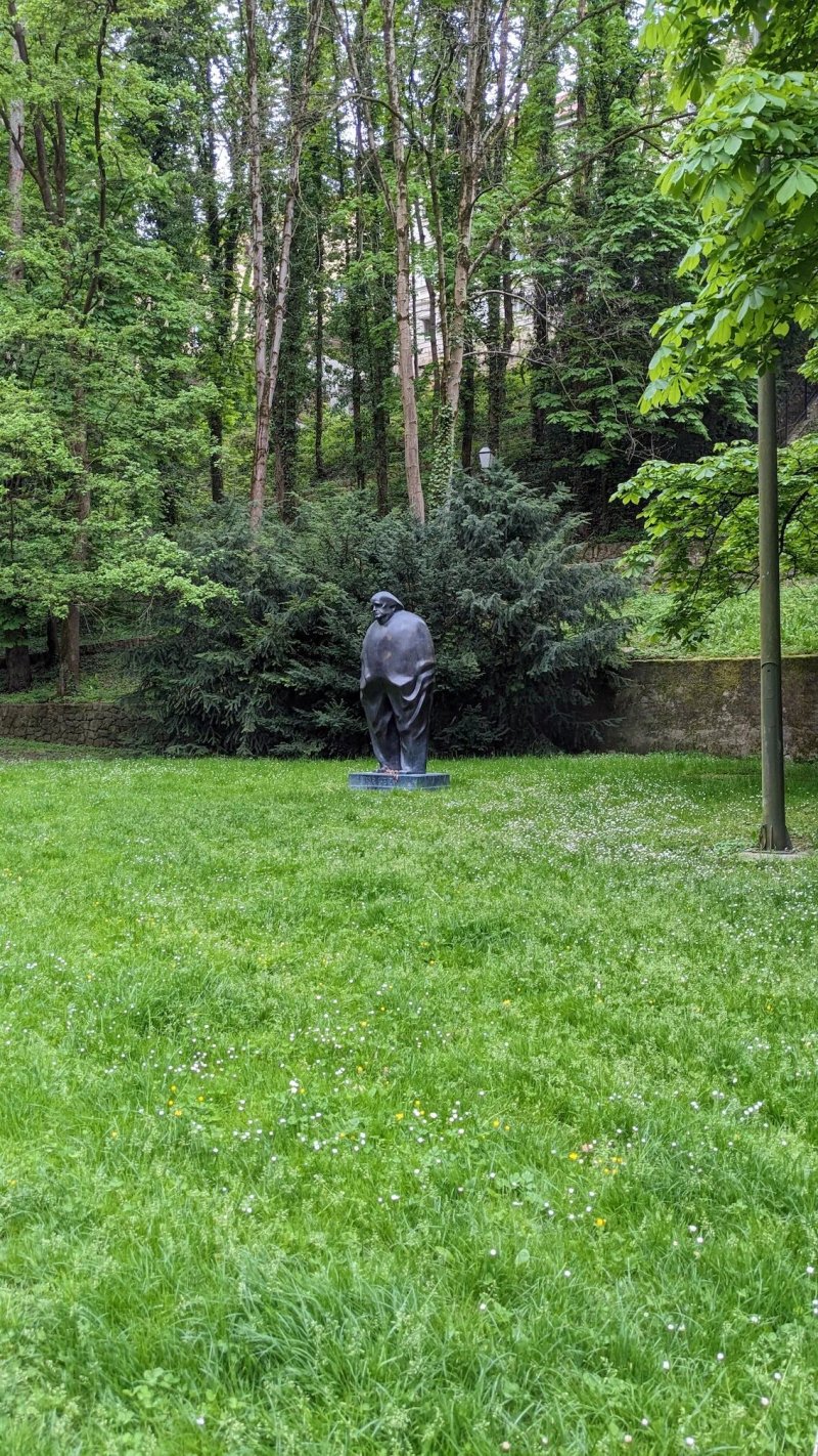 Monument to Miroslav Krleza)
