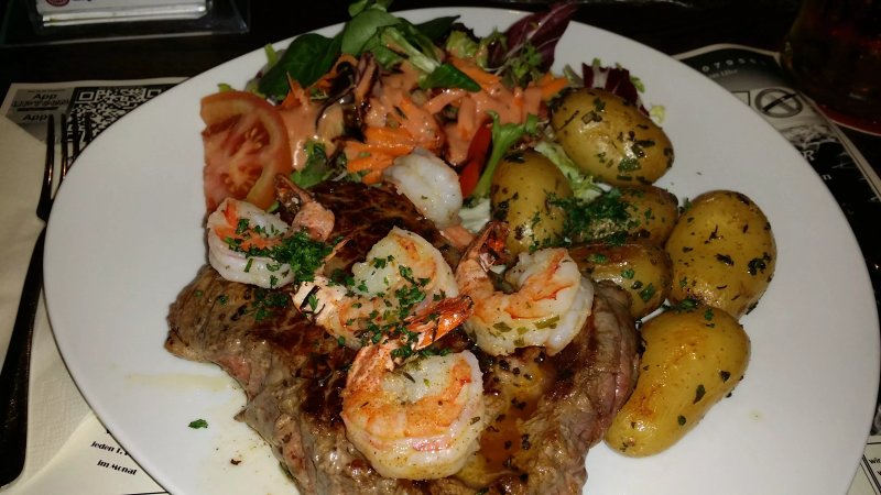 Uptown Restaurant and Bistro