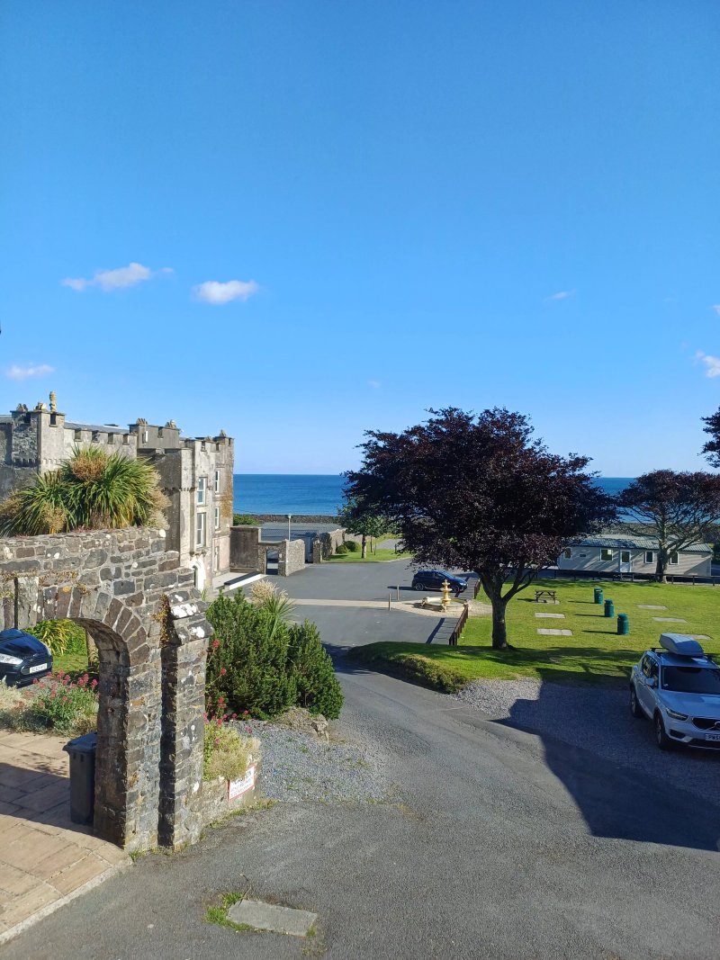 Amroth Castle