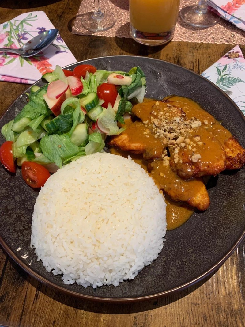 Alpenbad Bistro Meets Asiancuisine